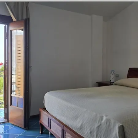Pisacane 4* Sapri