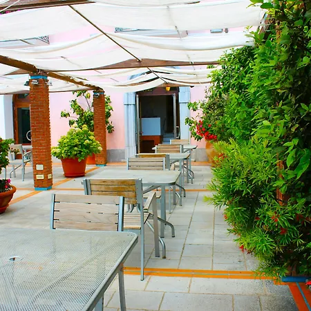 Hotel Pisacane 4*