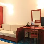 Szálloda Pisacane 4*