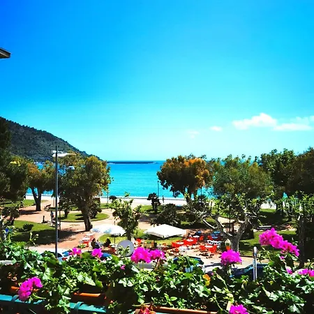 Ξενοδοχείο Pisacane 4*